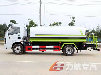 國(guó)六大多利卡8方灑水車工作視頻圖片