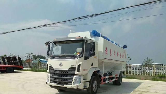 東風(fēng)散裝飼料車