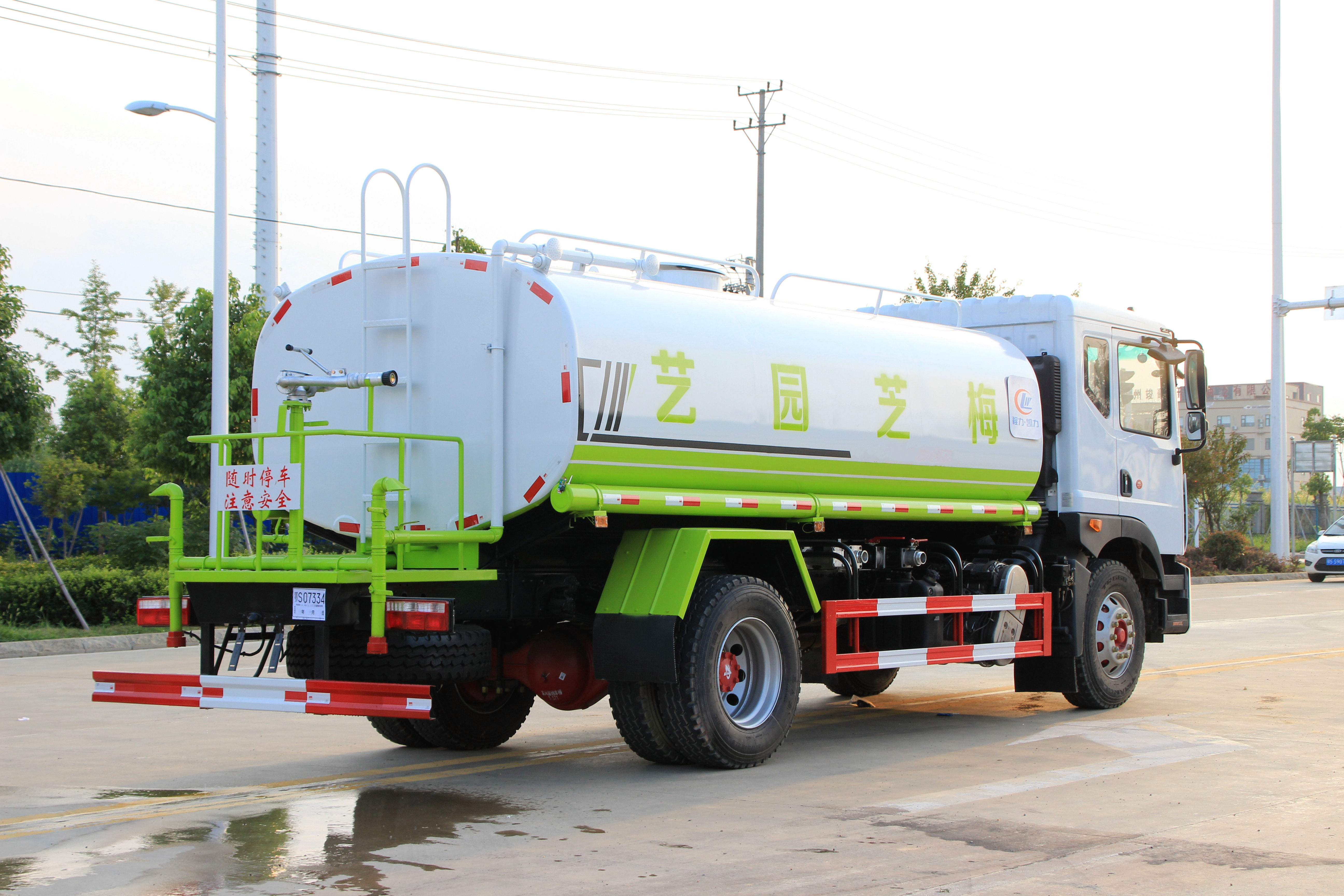 東風D9灑水車