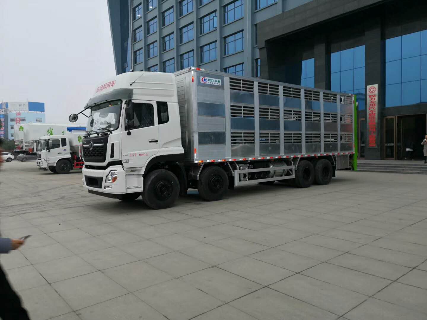 運豬車