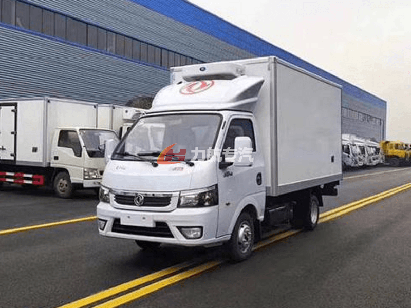國(guó)六東風(fēng)途逸冷藏車圖片
