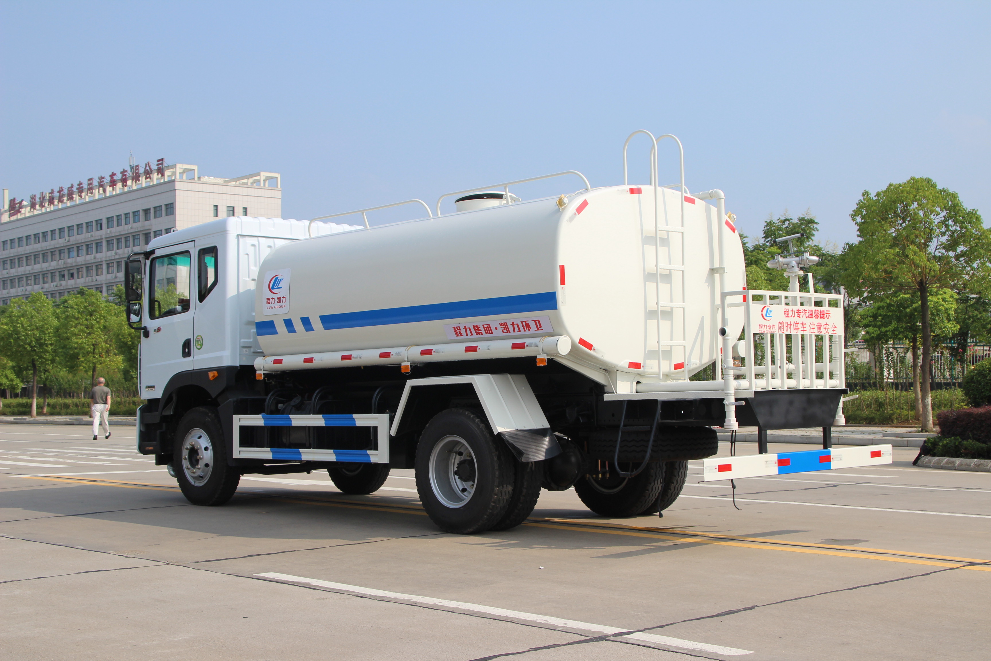 灑水車(chē)