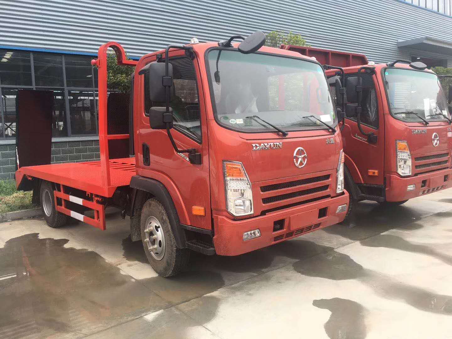 平板車,大運平板車,藍(lán)牌平板車,挖機拖車,勾機拖車,平板車廠家,平板車價格,平板車圖片,廠家直銷:18771329166