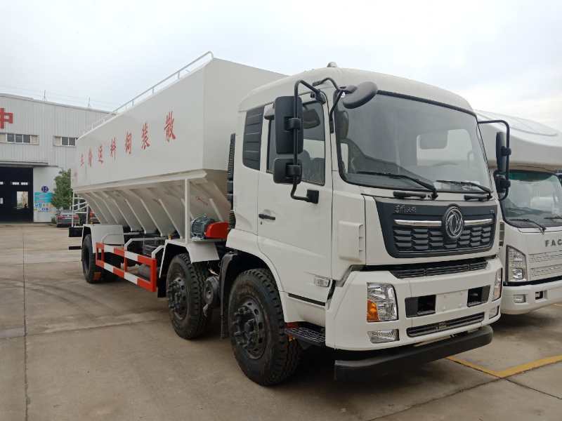 30方散裝飼料車
