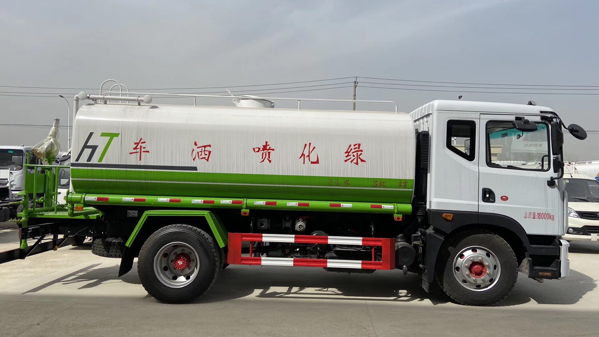 東風(fēng)D9多利卡灑水車 (4)
