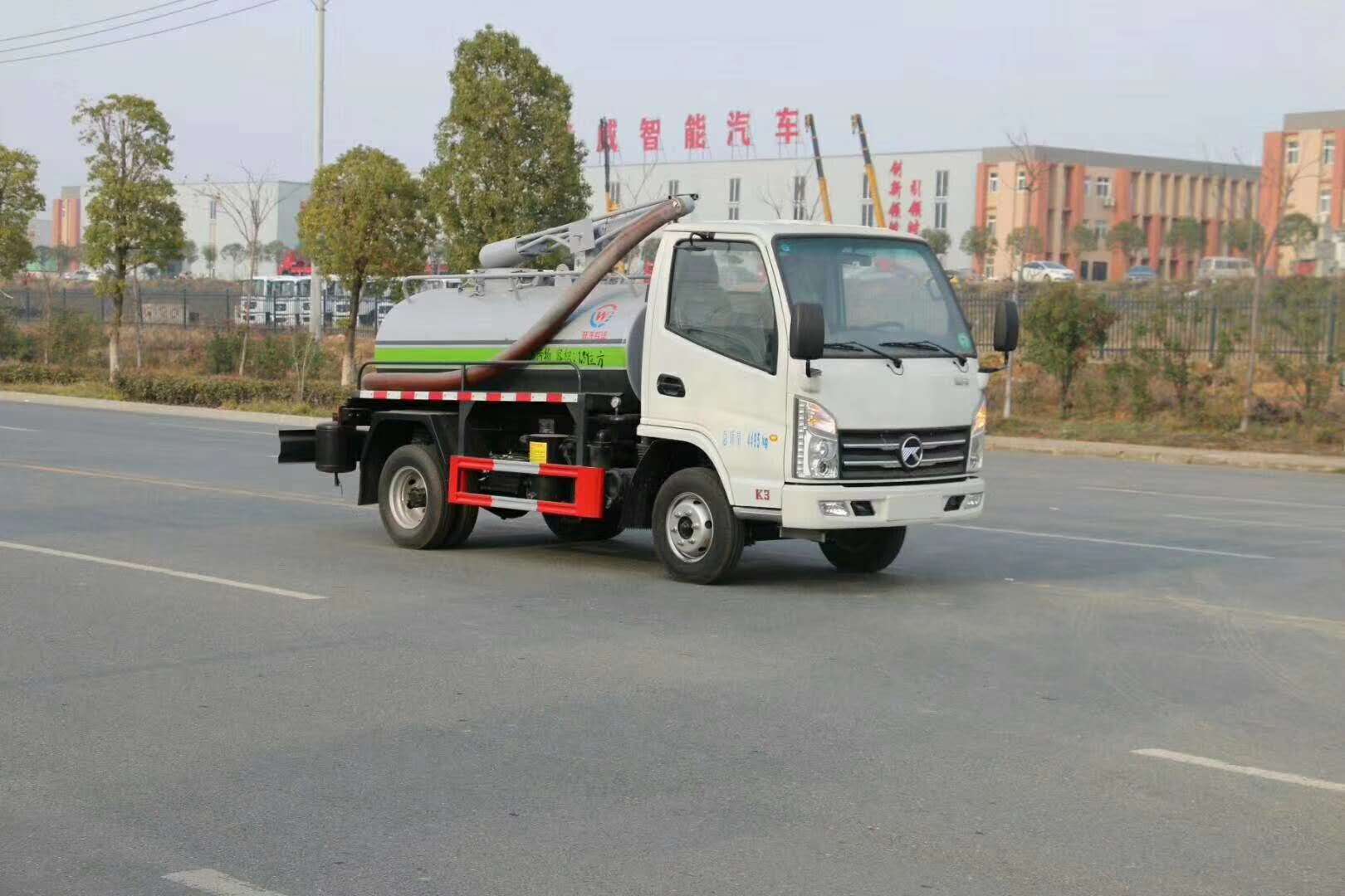 吸粪车