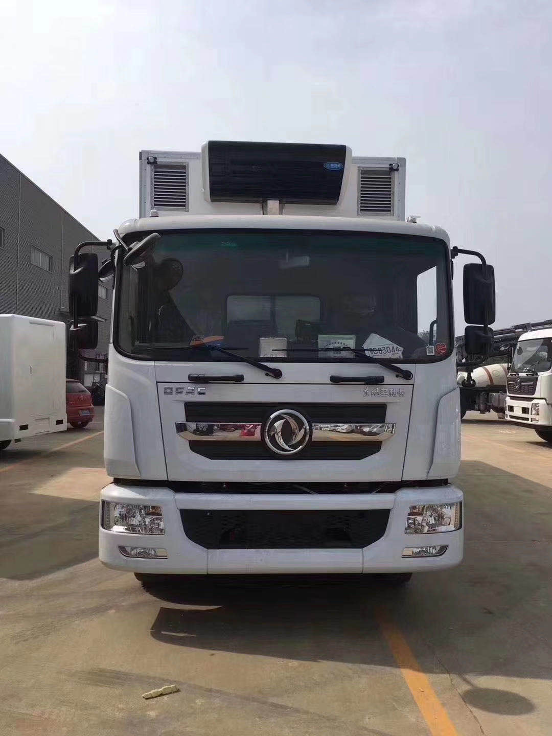 東風(fēng)D9畜禽?運輸車