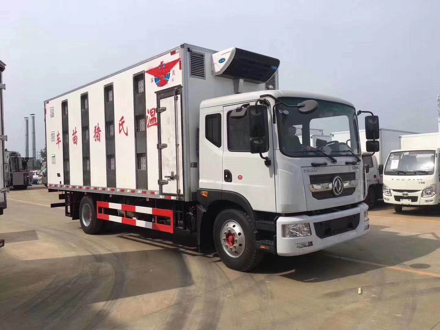 東風(fēng)D9畜禽?運輸車
