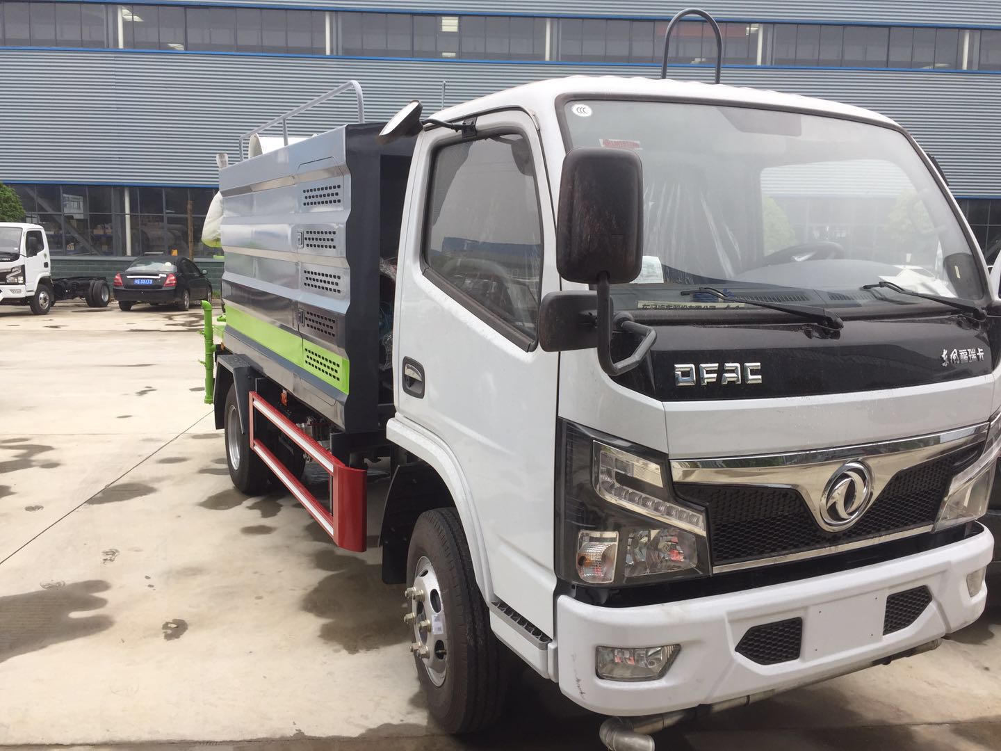 東風(fēng)福瑞卡抑塵車1