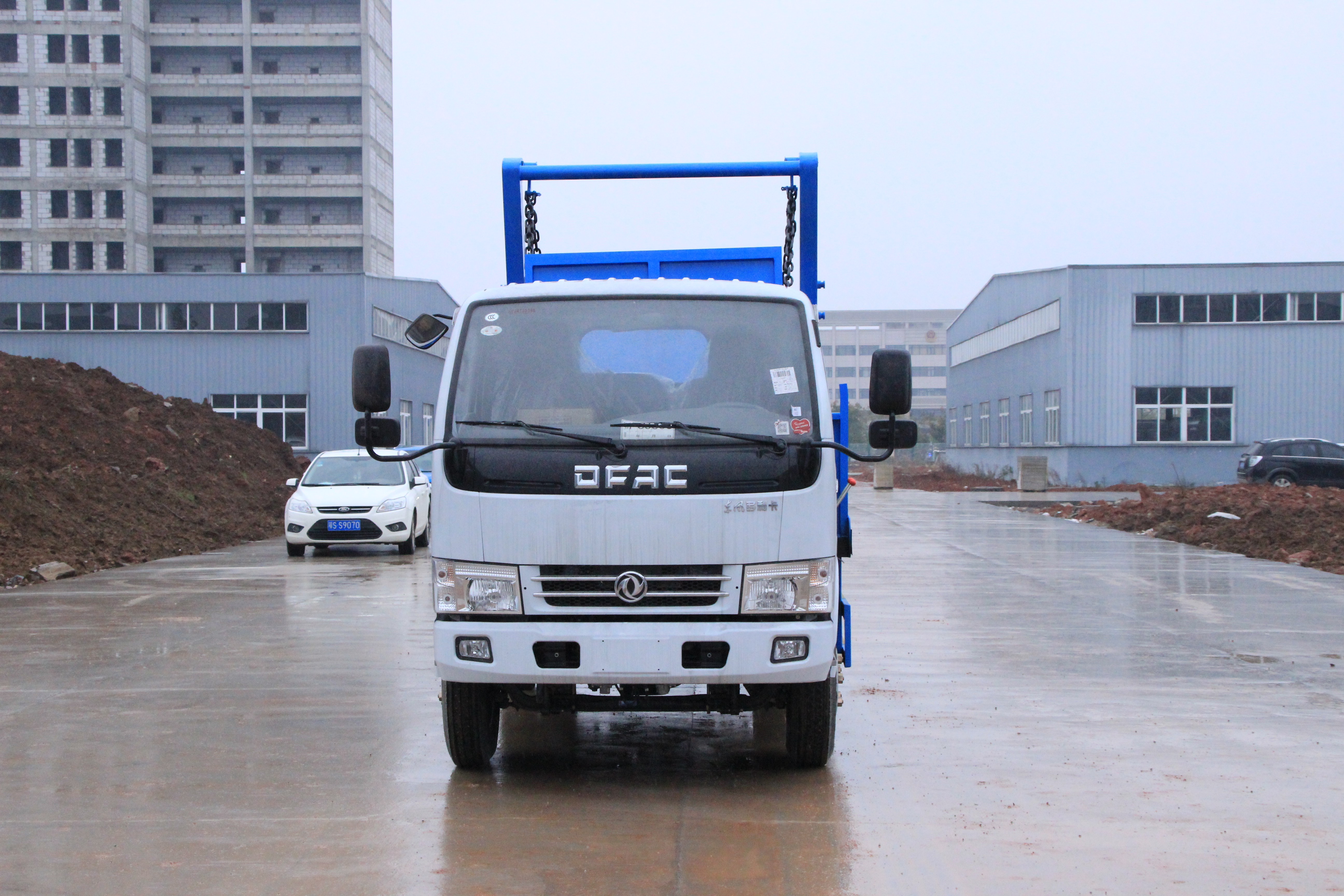 擺臂垃圾車