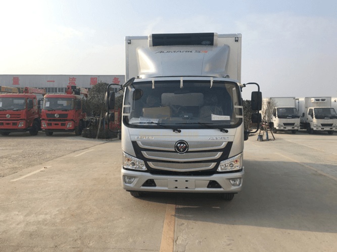 藍(lán)牌4.2米冷藏車