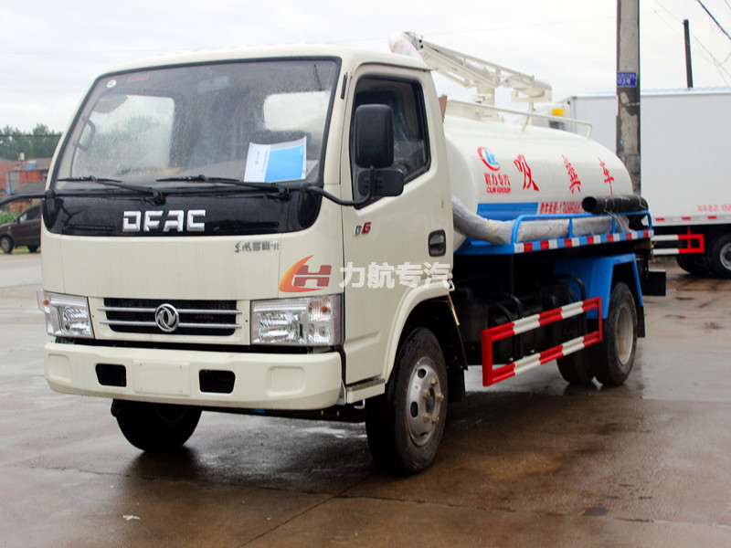 東風(fēng)5方吸糞車圖片