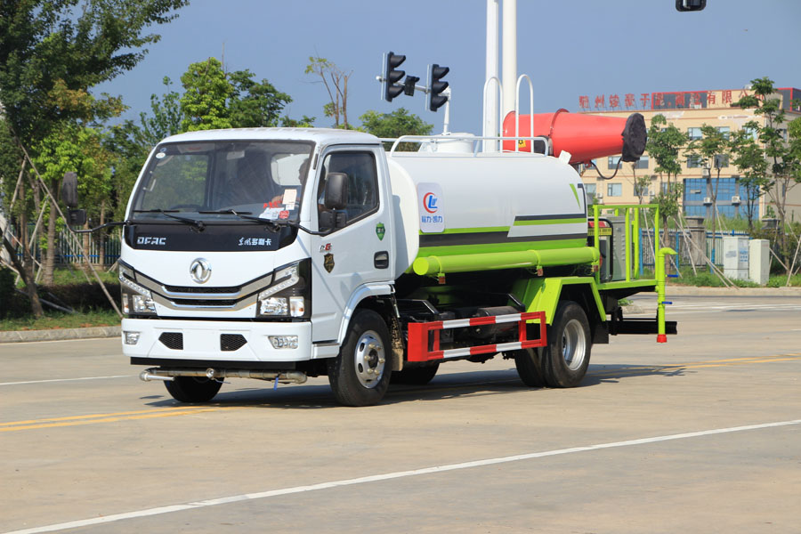 東風(fēng)5方抑塵車，東風(fēng)5方霧炮車