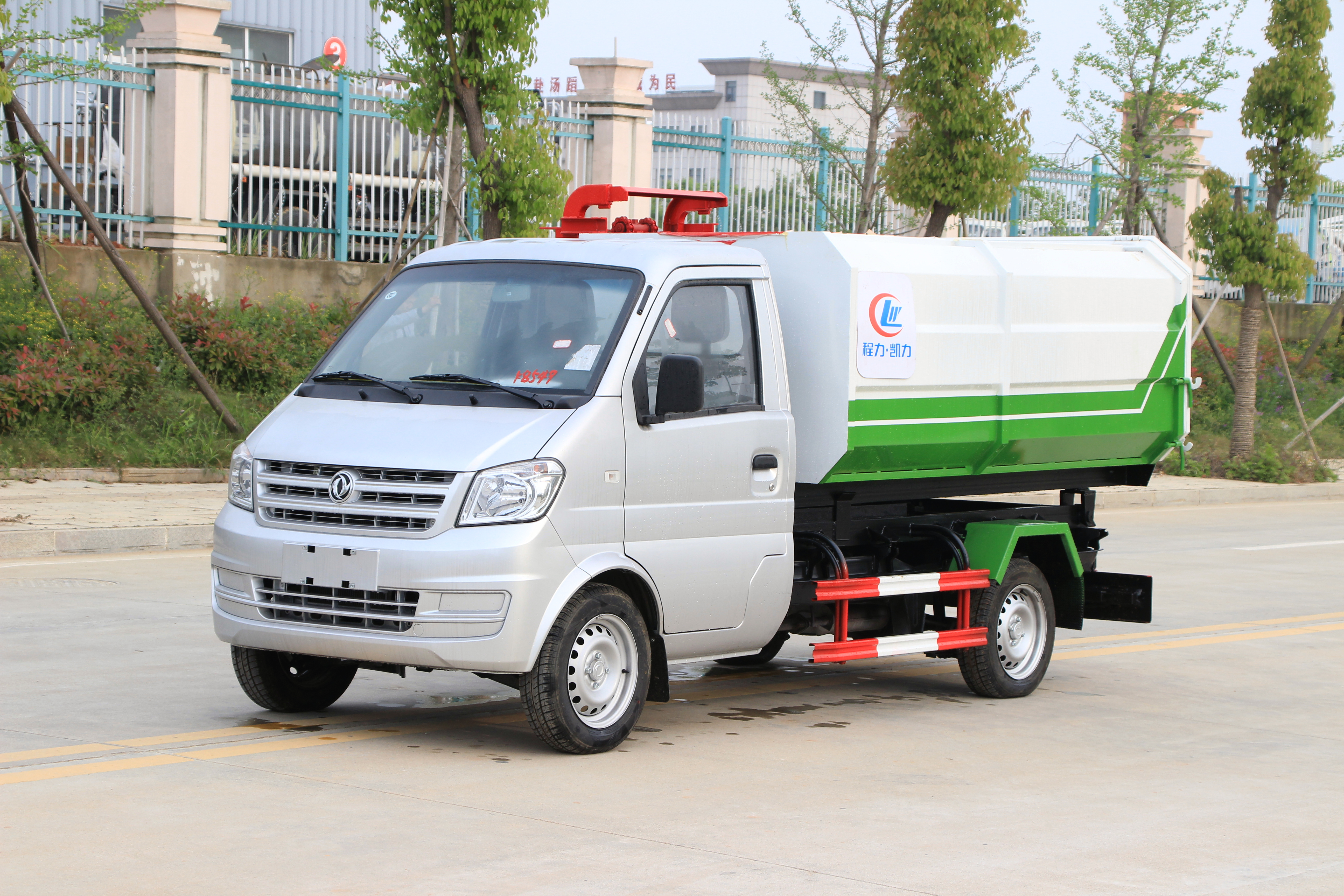 東風(fēng)小康3方掛桶垃圾車