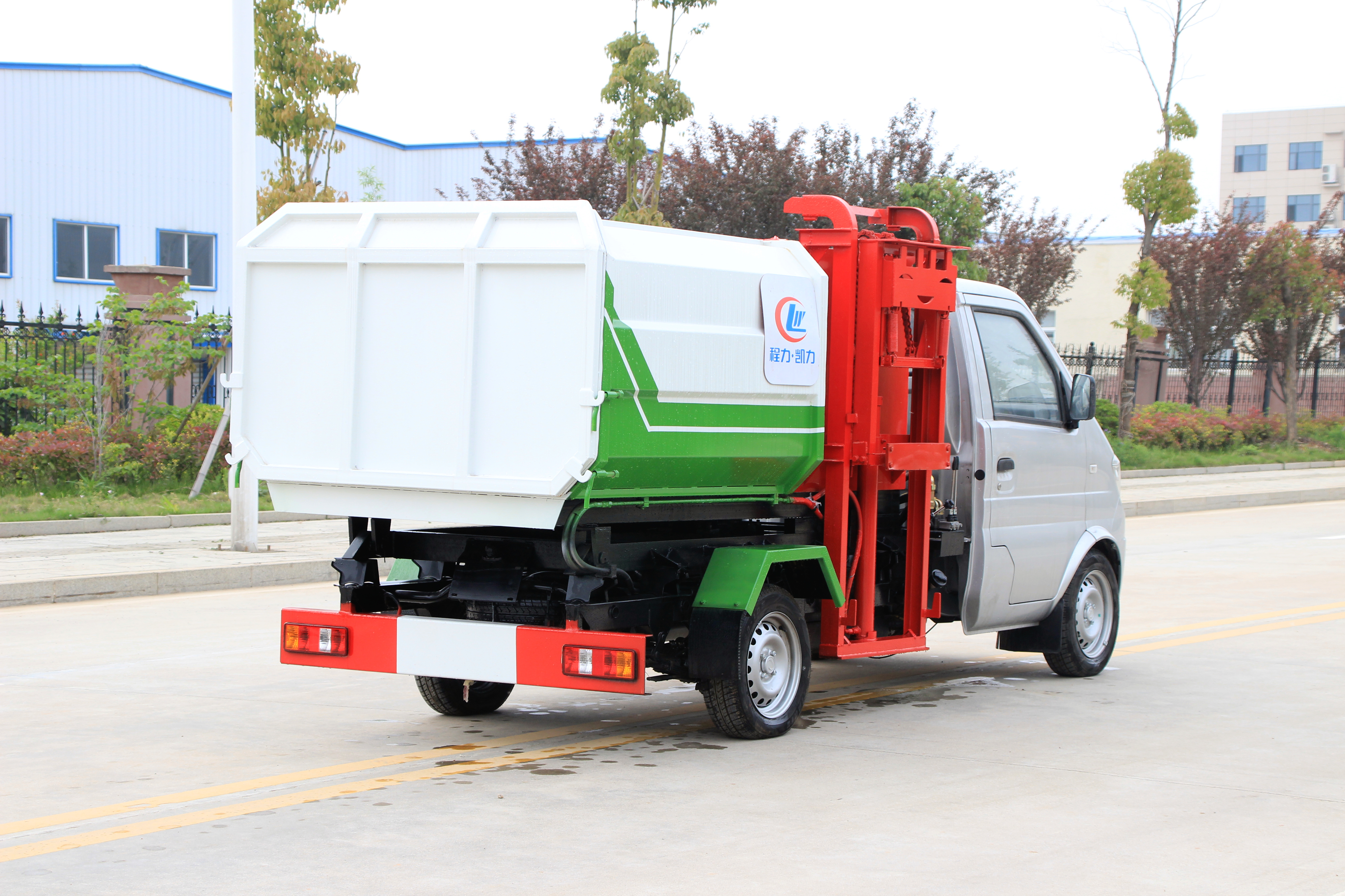 東風(fēng)小康3方掛桶垃圾車