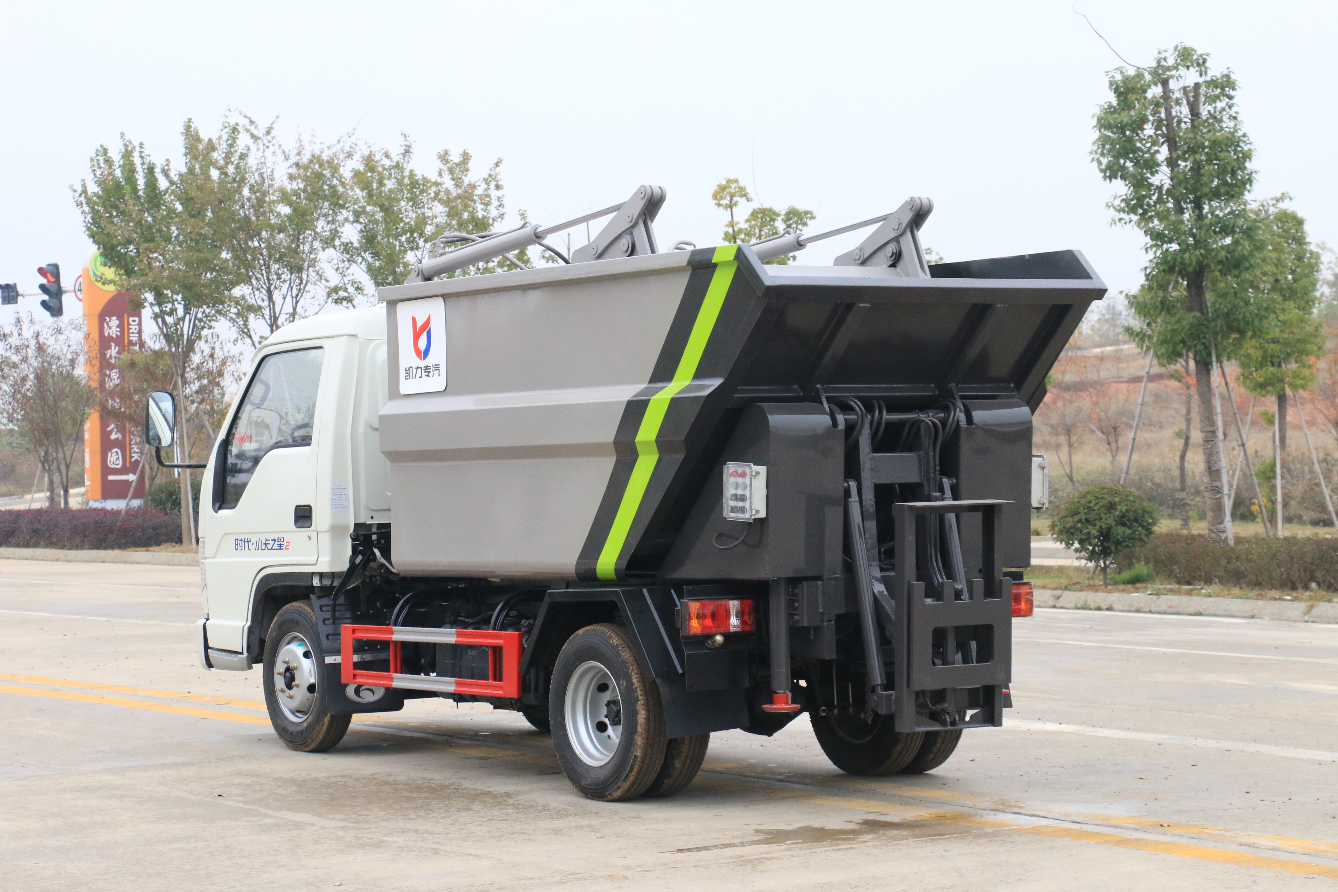 福田小卡之星3方垃圾轉(zhuǎn)運車