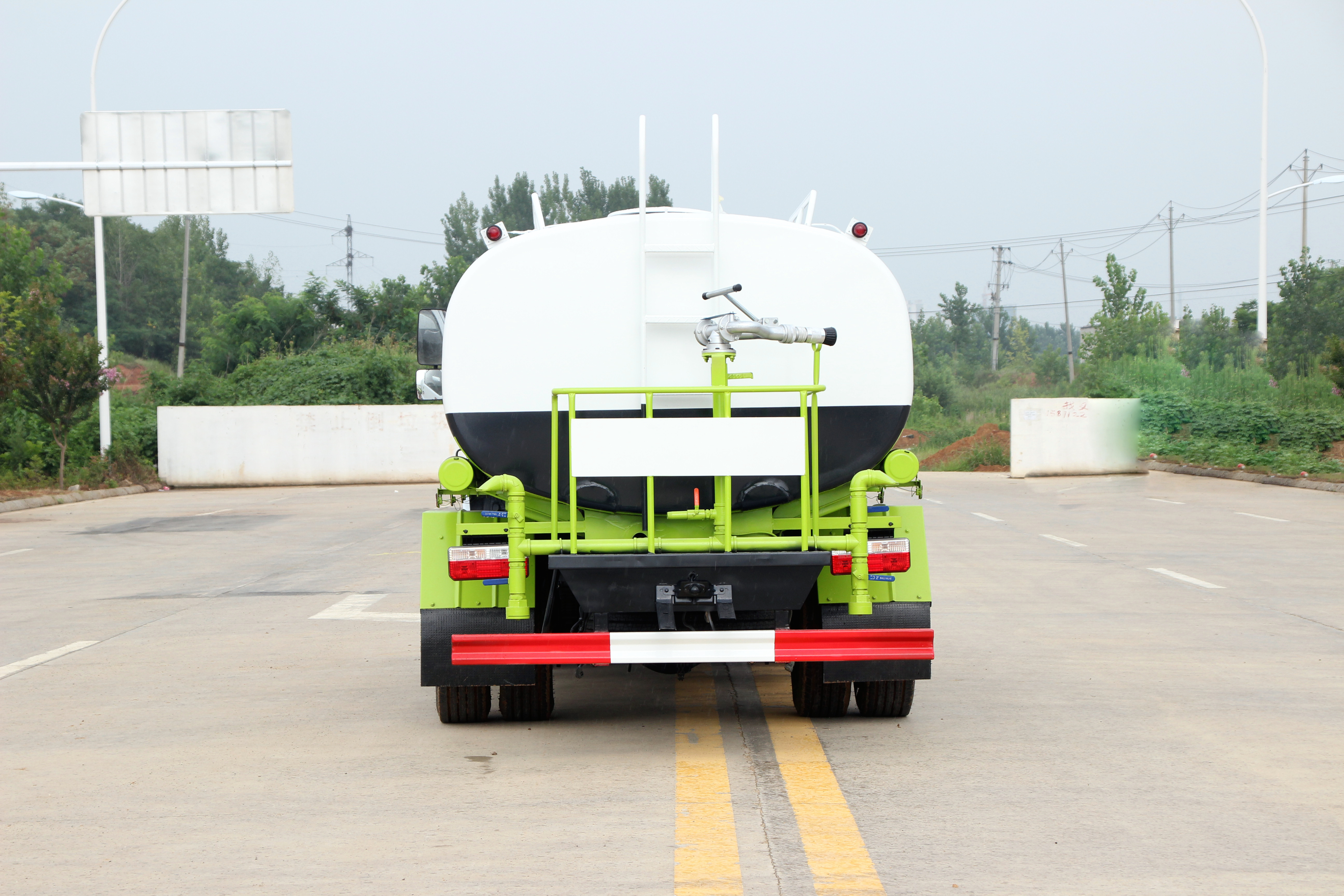 國六灑水車廠家直銷
