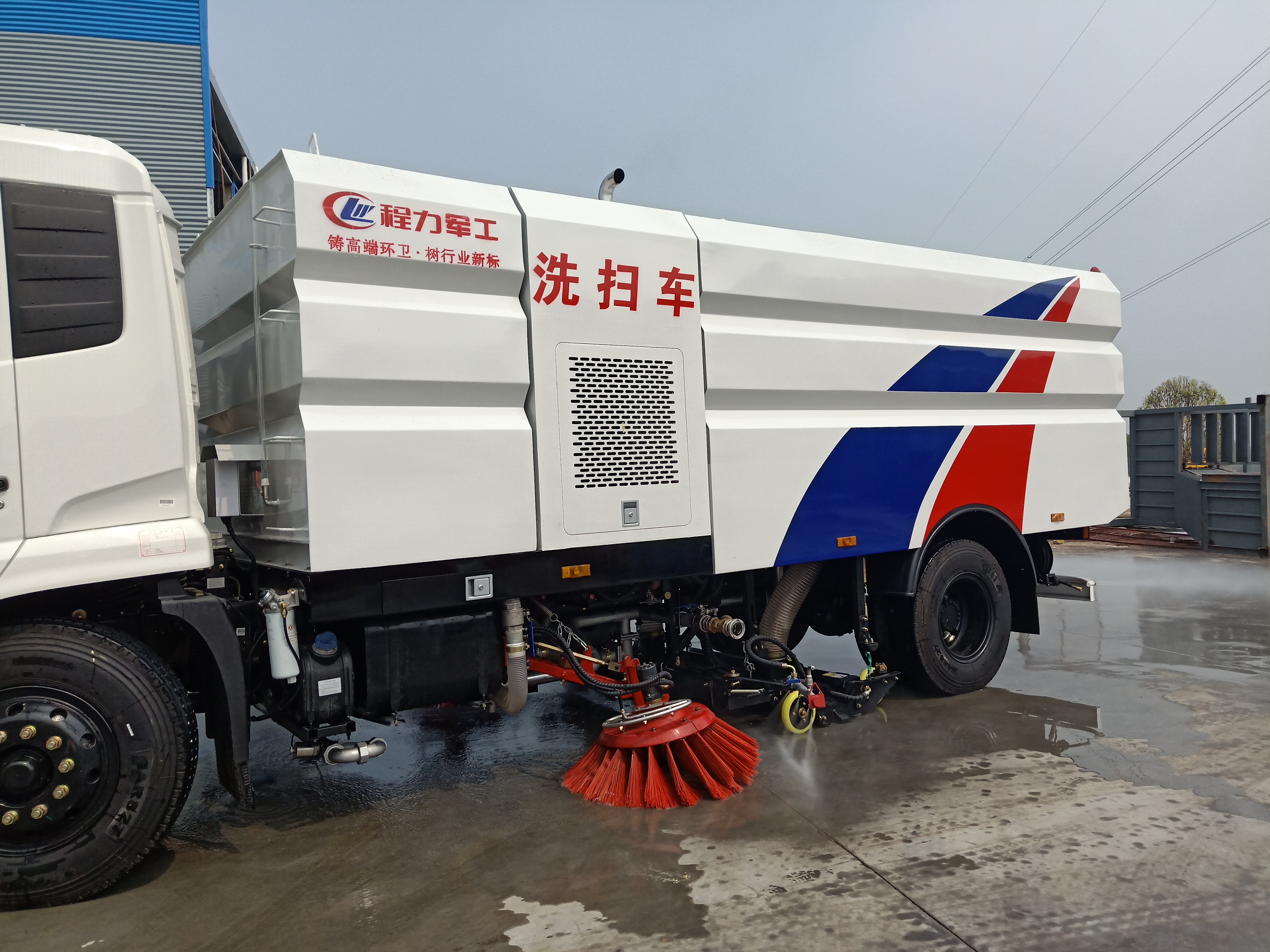 東風(fēng)掃路車