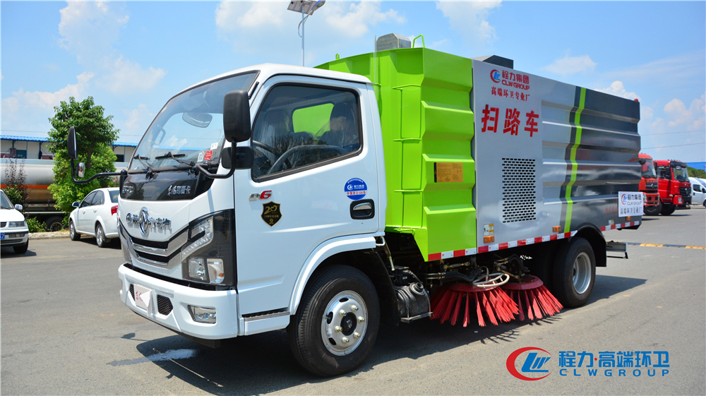 國六掃路車