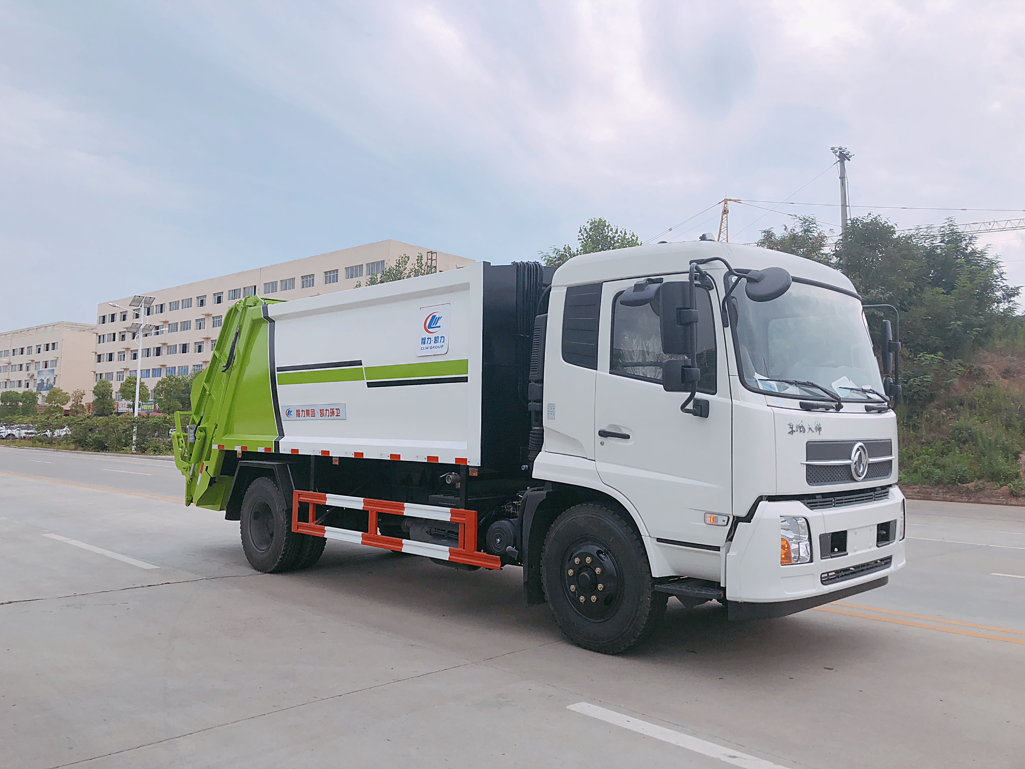 東風(fēng)多利卡國(guó)六壓縮垃圾車
