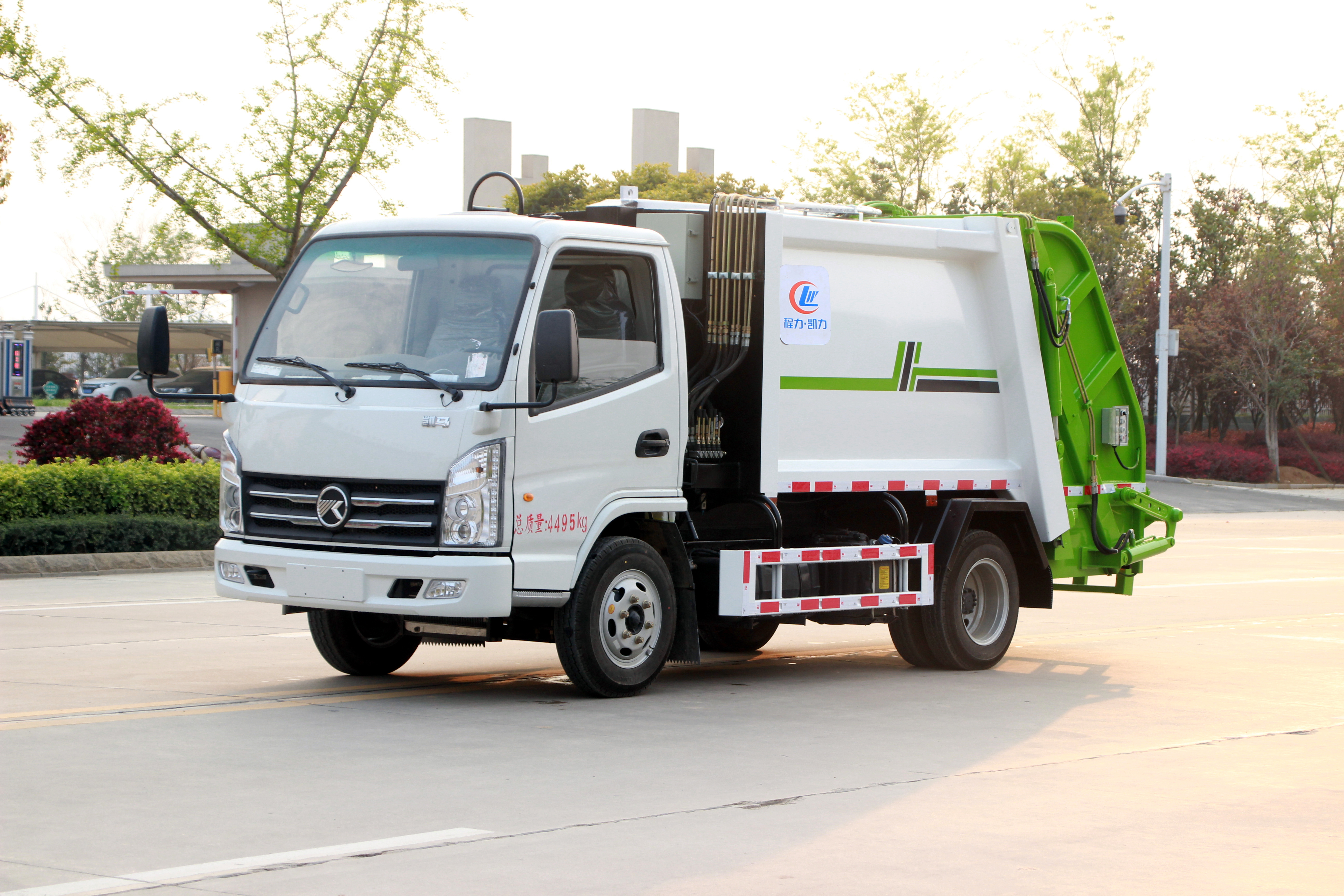 東風(fēng)多利卡國(guó)六壓縮垃圾車
