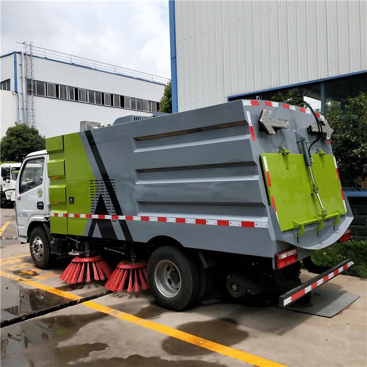 國六掃路車