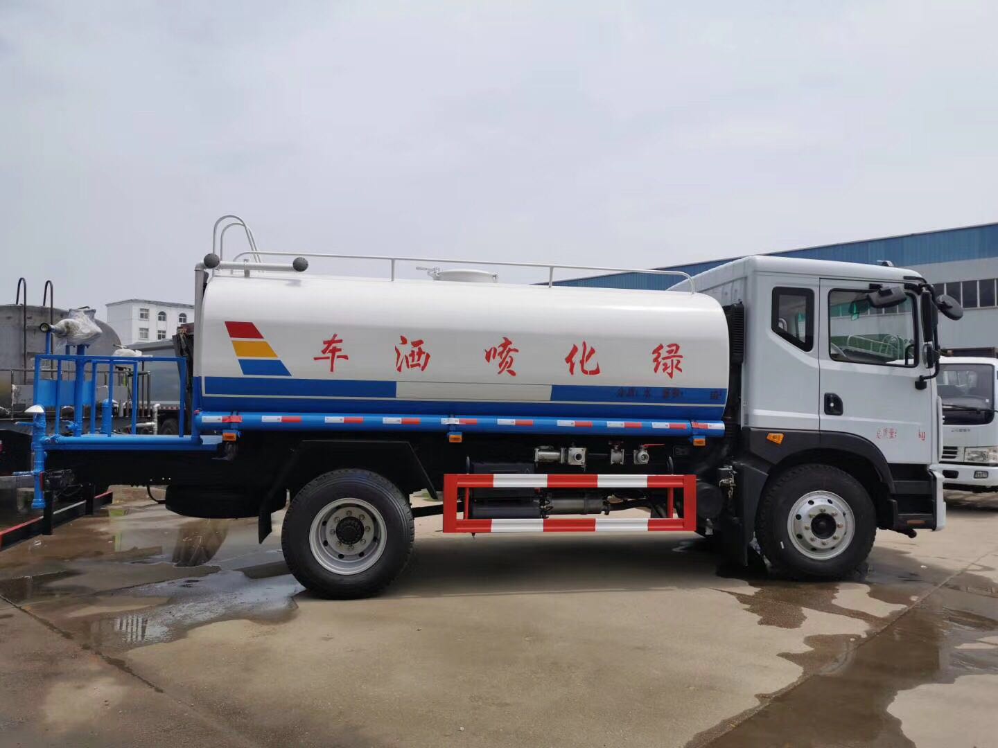 東風(fēng)D9灑水車 (12)