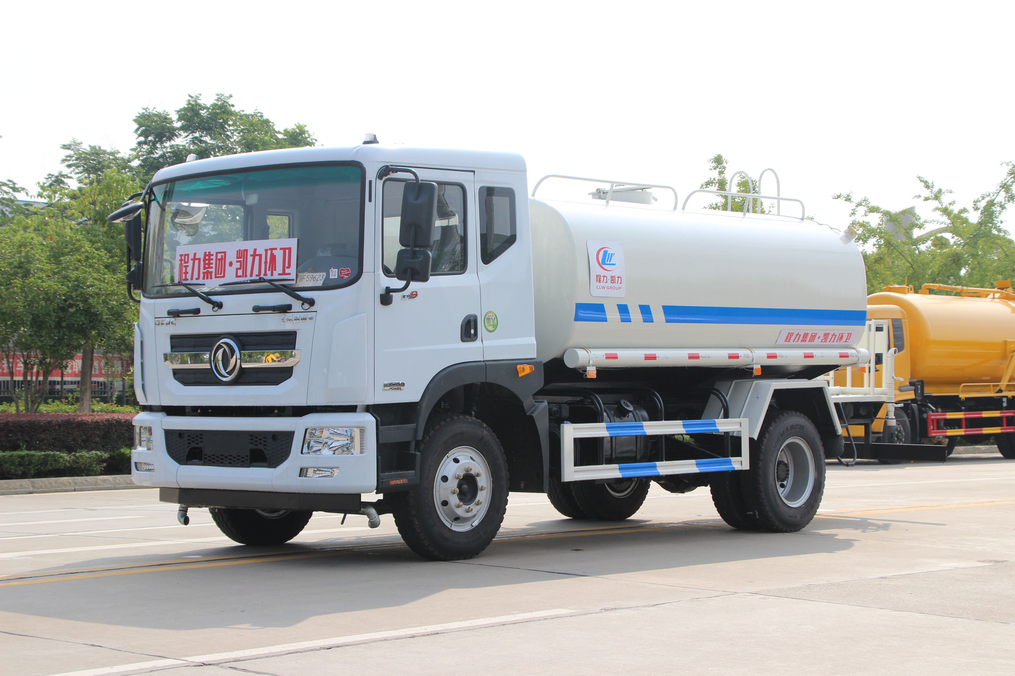 東風(fēng)12方灑水車廠家直銷,東風(fēng)15方灑水車價(jià)格