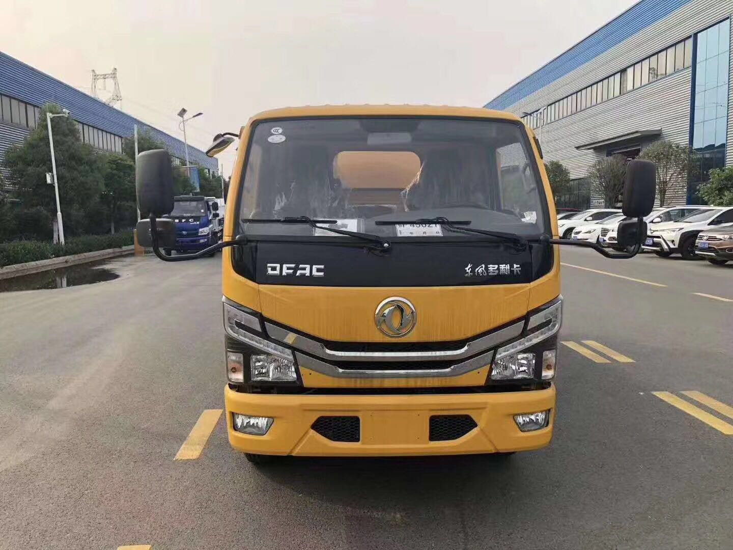 國(guó)六東風(fēng)D6清洗吸污車(chē)