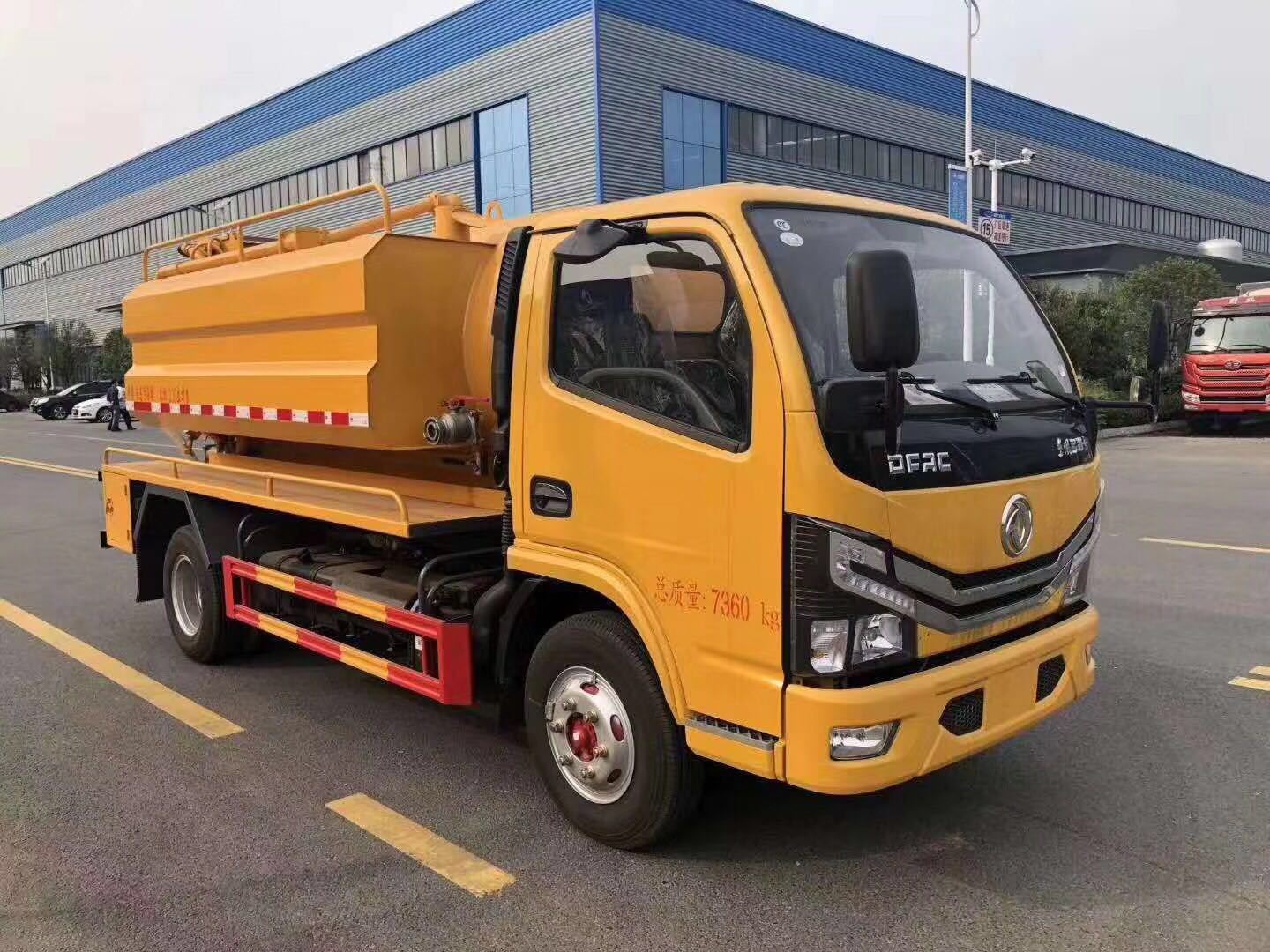 國(guó)六東風(fēng)D6清洗吸污車(chē)