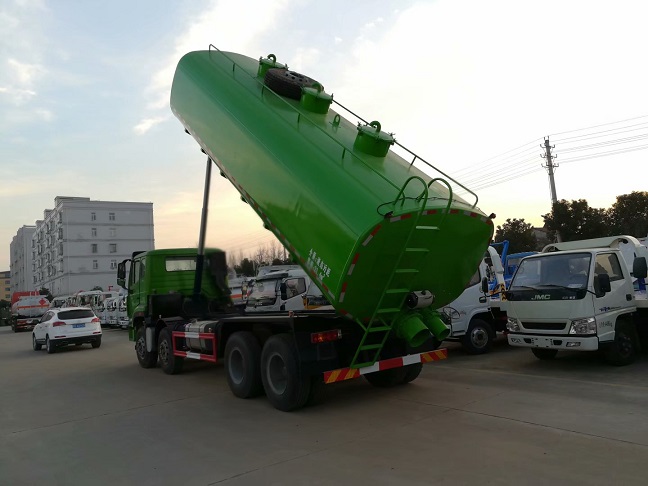國(guó)六污泥運(yùn)輸車1