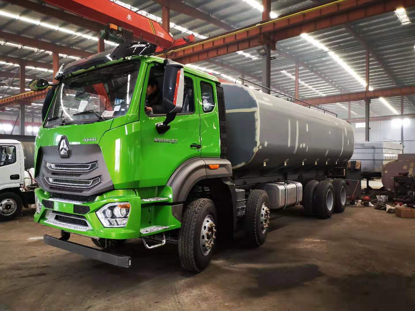 國六污泥運(yùn)輸車安裝調(diào)試1