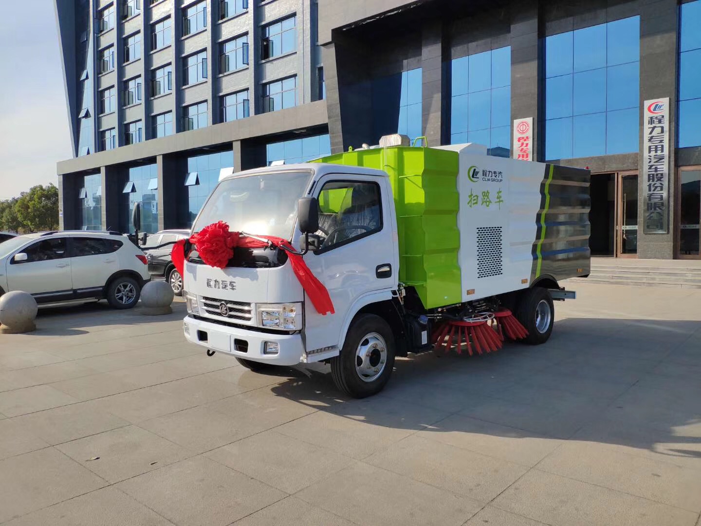 程力5噸掃路車