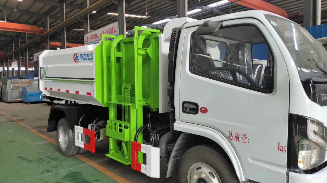 国六东风多利卡5方自装卸式垃圾车