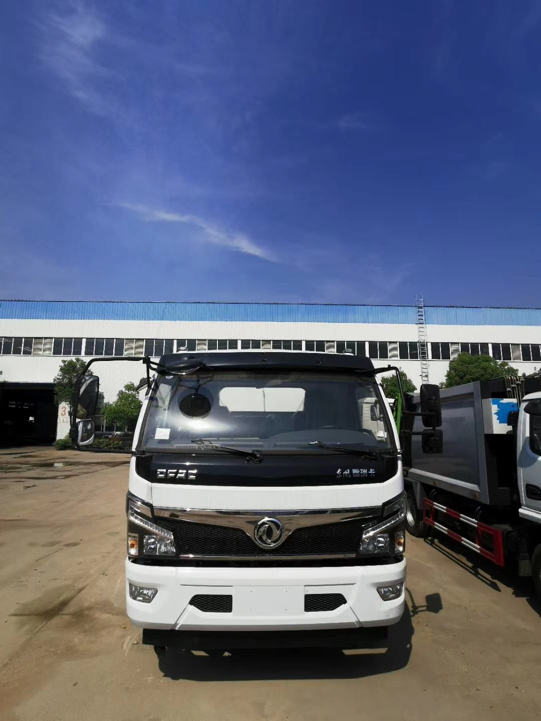 國(guó)六自帶霧炮灑水車多少錢 國(guó)六高性能 灑水車在哪里買