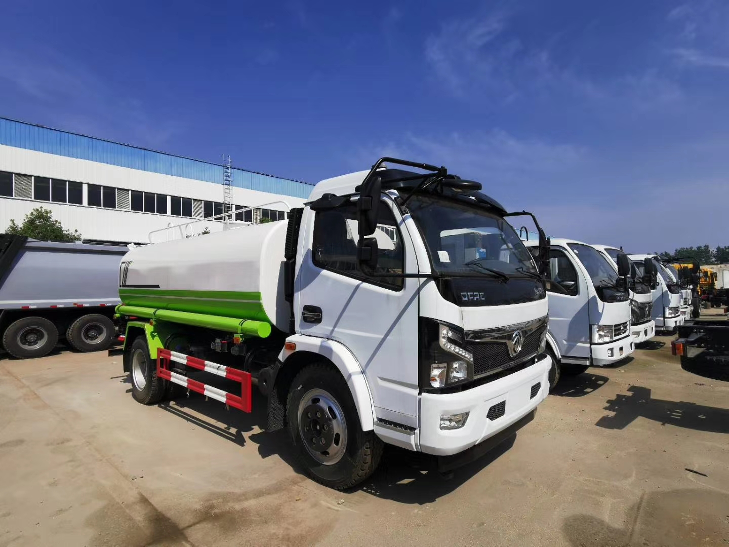 國(guó)六自帶霧炮灑水車多少錢 國(guó)六高性能 灑水車在哪里買