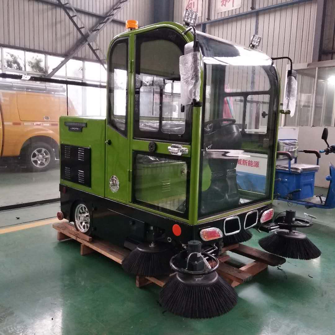 新能源電動(dòng)掃路車(chē)