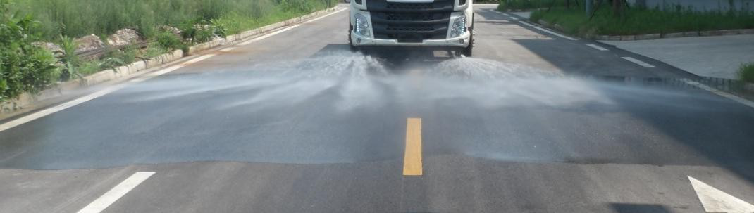 東風綠化灑水車 灑水車配件 灑水車工作狀態(tài)
