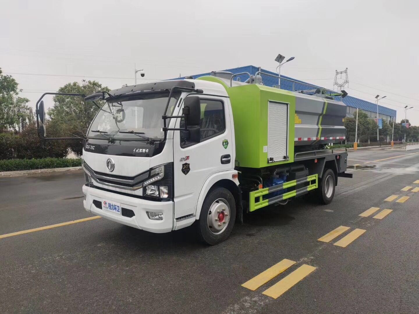 國六東風(fēng)大多利卡清洗吸污車 (1)