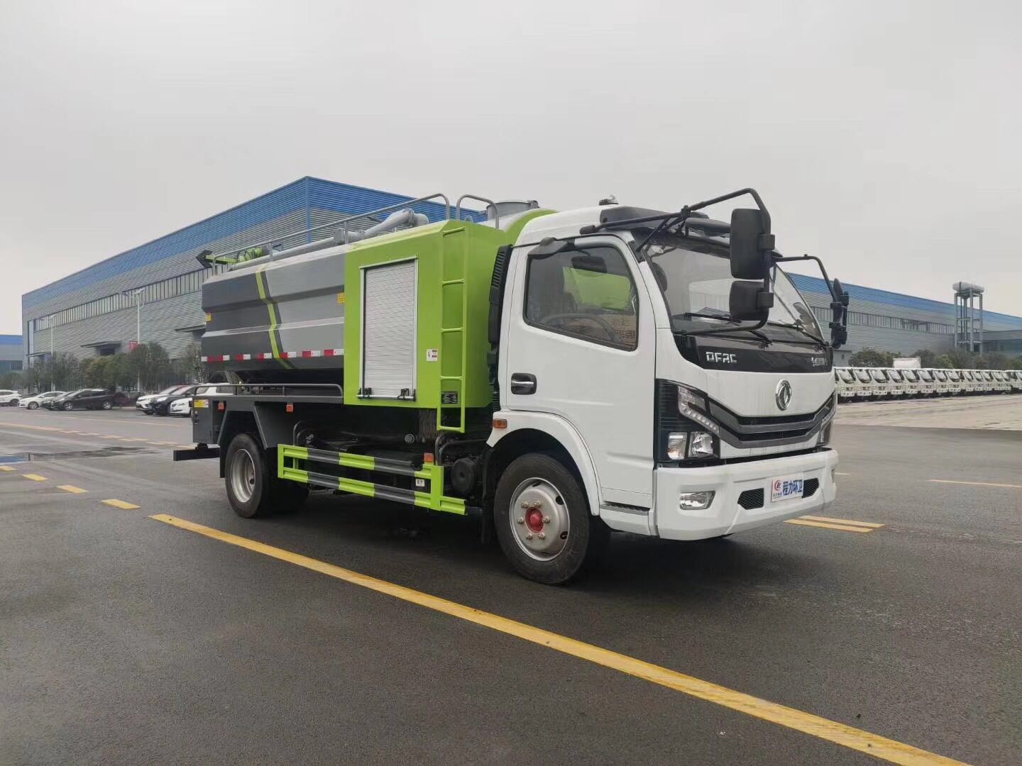 國六東風(fēng)大多利卡清洗吸污車 (2)