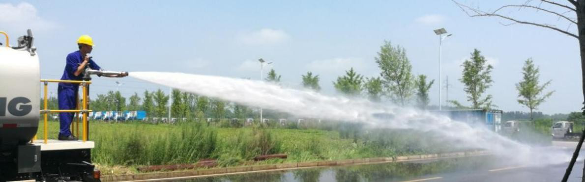 东风绿化洒水车 洒水车配件 洒水车工作状态