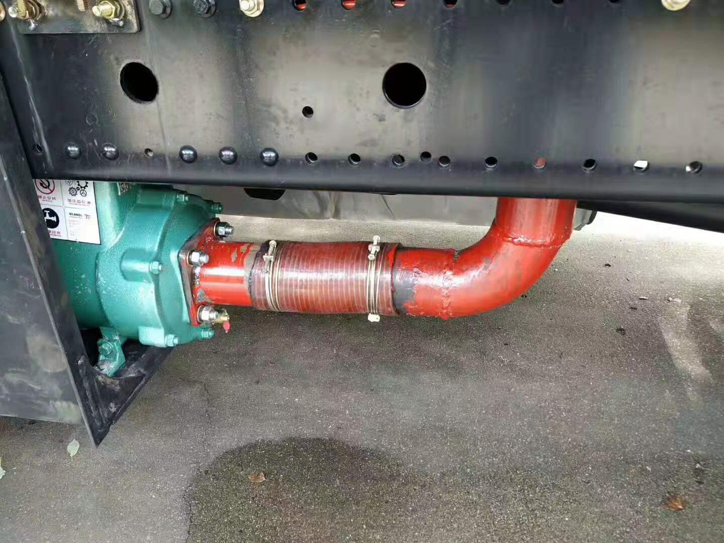 灑水車圖片