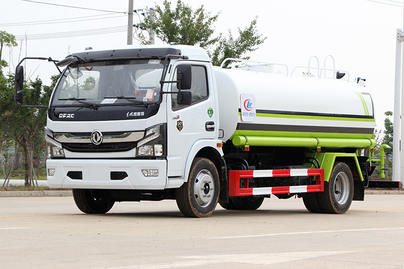 国六东风10吨洒水车