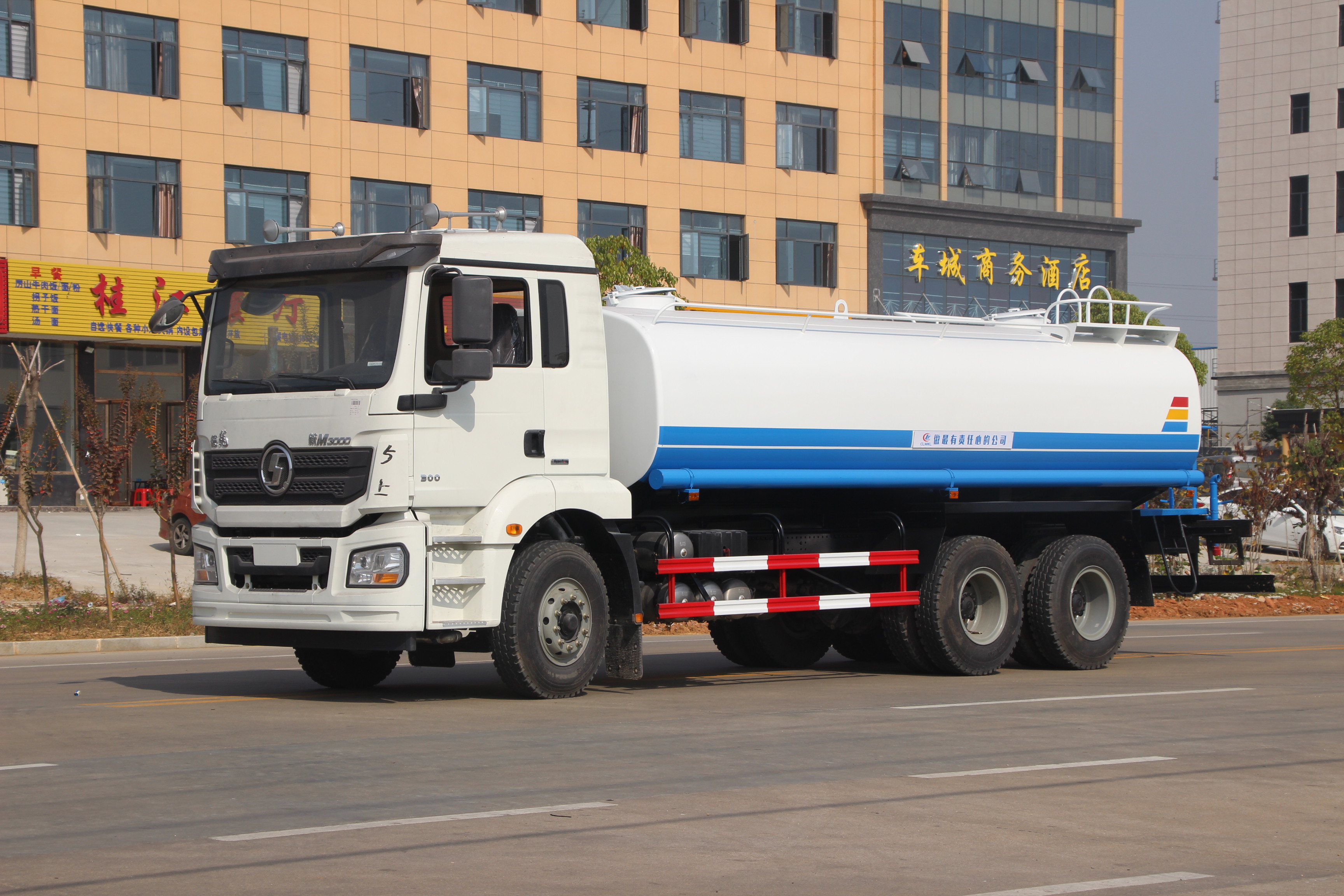 陕汽德龙20方洒水车