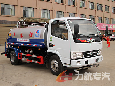 國五東風多利卡5方灑水車