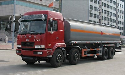 解放前四后八化工液体运输车