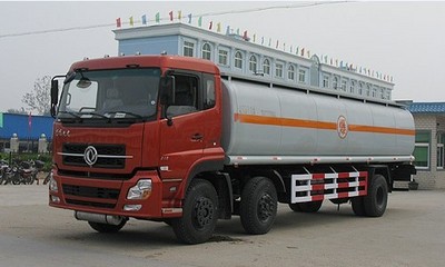 东风天龙前双后单化工液体运输车