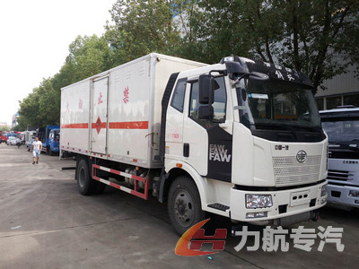 解放爆破器材运输车