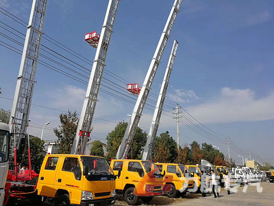 江鈴28米云梯高空作業(yè)車