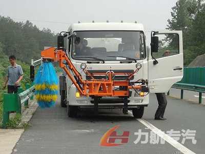 福田护栏清洗车